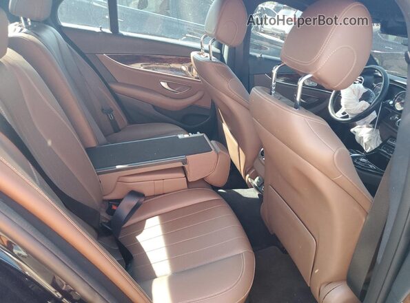 WDDZF4KB2HA134774 2017 MERCEDES-BENZ E Синий Вид задних сидений