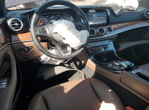 WDDZF4KB2HA134774 2017 MERCEDES-BENZ E Синий Вид панели приборов