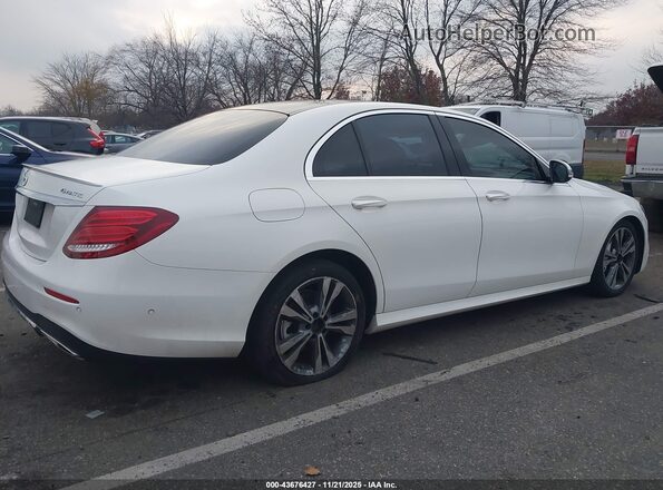 WDDZF4KB4HA124571 2017 MERCEDES-BENZ E-CLASS White Widok z przodu