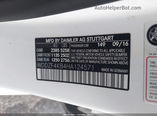 WDDZF4KB4HA124571 2017 MERCEDES-BENZ E-CLASS White Widok komory silnika