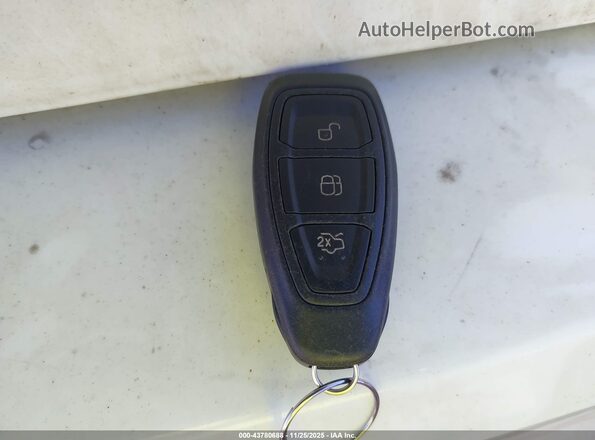 WF0DP3TH6H4119513 2017 FORD FOCUS RS White Առջևի վահանակի տեսք