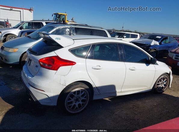 WF0DP3TH6H4119513 2017 FORD FOCUS RS White Սալոնի հետևի տեսք