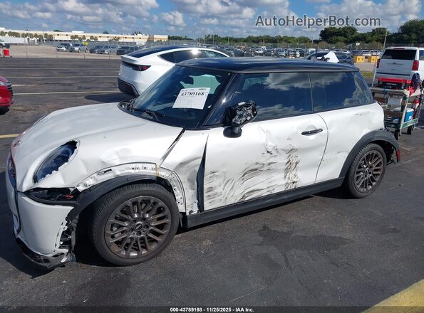 WMW23GD06S2W44996 2025 MINI HARDTOP Белый Вид спереди