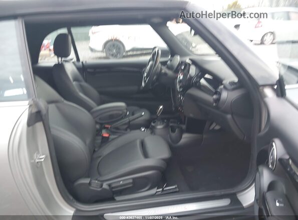 WMW43DL02P3R03686 2023 MINI CONVERTIBLE Серебряный Вид салона спереди