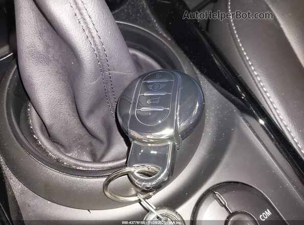 WMWLU1C56K2F30222 2019 MINI CLUBMAN Gray Vista del salpicadero