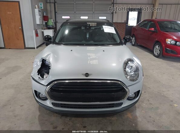 WMWLU1C56K2F30222 2019 MINI CLUBMAN Gray Vista interior trasera