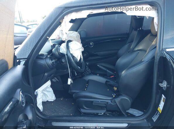 WMWXP7C5XH2C61386 2017 MINI HARDTOP Черный Вид салона спереди