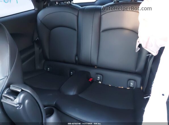 WMWXP7C5XH2C61386 2017 MINI HARDTOP Черный Вид наклейки с VIN-кодом