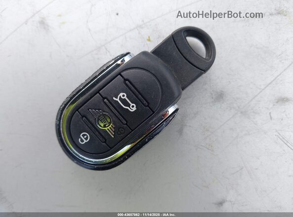 WMWXR5C03M2N86830 2021 MINI HARDTOP Красный Вид панели приборов