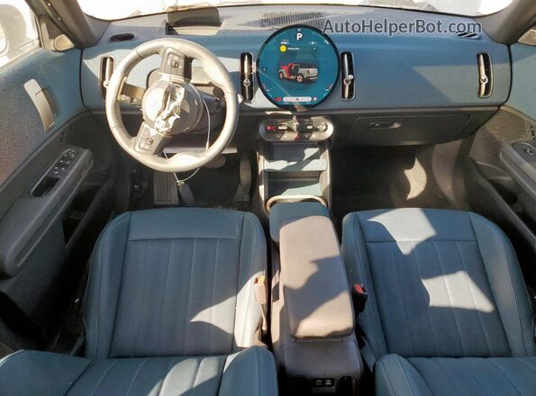 WMZ23GA09S7P50305 2025 MINI COUNTRYMAN Синий Вид панели приборов