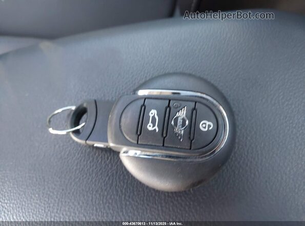 WMZ83BR03P3P73238 2023 MINI COUNTRYMAN Черный Вид панели приборов