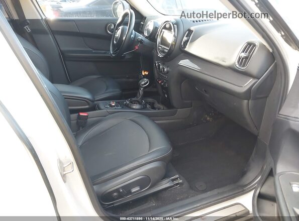 WMZYS7C3XH3E06702 2017 MINI COUNTRYMAN White Widok wnętrza z przodu