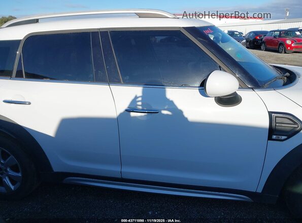 WMZYS7C3XH3E06702 2017 MINI COUNTRYMAN White Widok wnętrza z tyłu