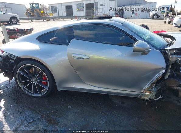 WP0AB2A91LS229769 2020 PORSCHE 911 Серебряный Вид задней части салона