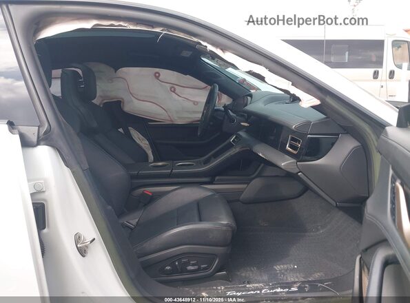 WP0AC2Y18NSA54603 2022 PORSCHE TAYCAN Белый Вид салона спереди