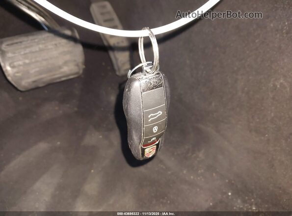 WP1AA2A2XHKA88888 2017 PORSCHE CAYENNE Белый Вид панели приборов