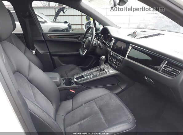 WP1AA2A53MLB05903 2021 PORSCHE MACAN Белый Вид салона спереди