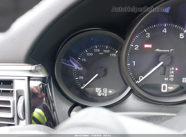 WP1AA2A54SLB04630 2025 PORSCHE MACAN Light Blue Widok tylnych siedzeń