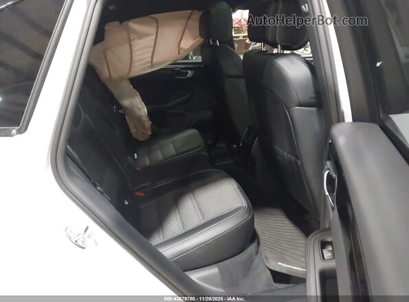 WP1AA2A56SLB11613 2025 PORSCHE MACAN White Widok naklejki z numerem VIN