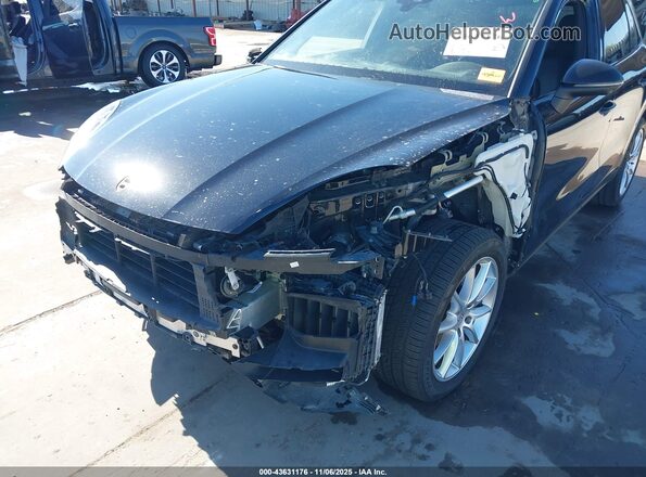 WP1AA2AY3LDA07215 2020 PORSCHE CAYENNE Черный Вид спереди