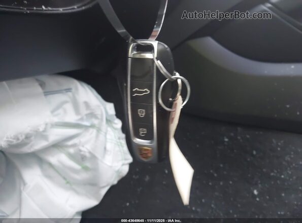 WP1AA2AY5NDA07025 2022 PORSCHE CAYENNE Black Вид панелі приладів