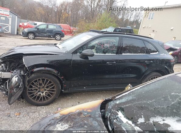 WP1AA2AY5NDA07025 2022 PORSCHE CAYENNE Black Панорамний вид салону 360°