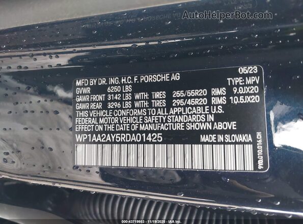 WP1AA2AY5RDA01425 2024 PORSCHE CAYENNE Синий Вид подкапотного пространства