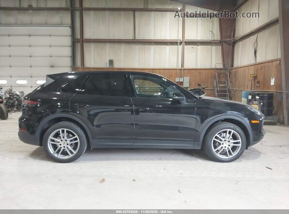 WP1AA2AY7LDA04432 2020 PORSCHE CAYENNE Черный Вид задней части салона