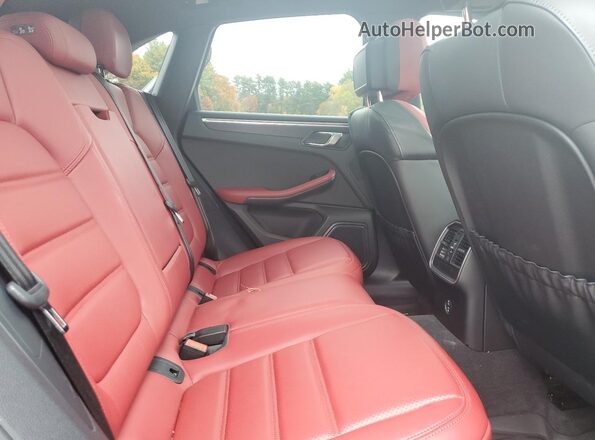 WP1AF2A53PLB55724 2023 PORSCHE MACAN Black Vista interior trasera