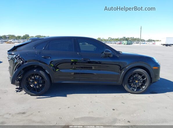WP1BA2AY6RDA52436 2024 PORSCHE CAYENNE Black Widok wnętrza z tyłu