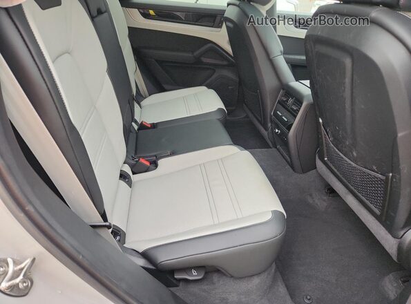 WP1BA2AYXSDA30882 2025 PORSCHE CAYENNE Серый Вид задних сидений