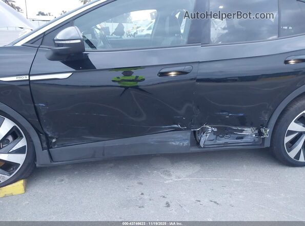 WVGKMPE22NP045970 2022 VOLKSWAGEN ID.4 Black Widok z przodu