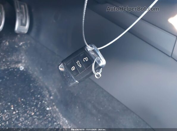 WVWAR7AN1LE015692 2020 VOLKSWAGEN ARTEON Черный Вид панели приборов