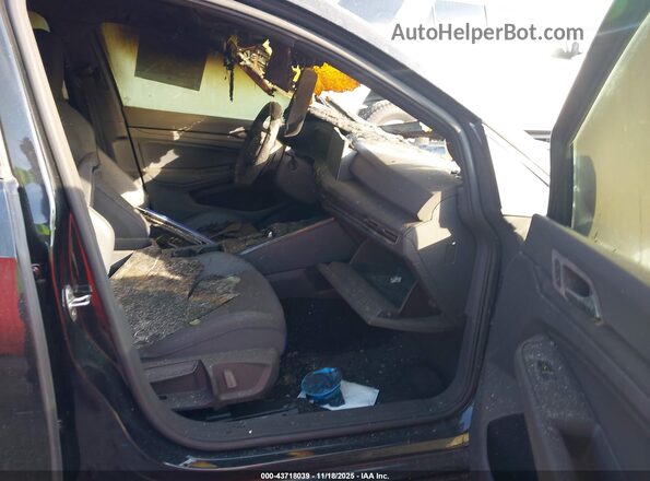 WVWEB7CD6RW208174 2024 VOLKSWAGEN GOLF Черный Вид салона спереди