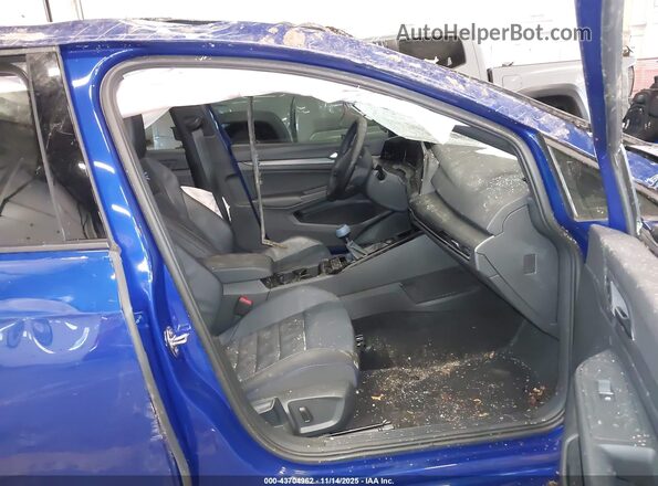 WVWFB7CD2PW209436 2023 VOLKSWAGEN GOLF Синий Вид салона спереди