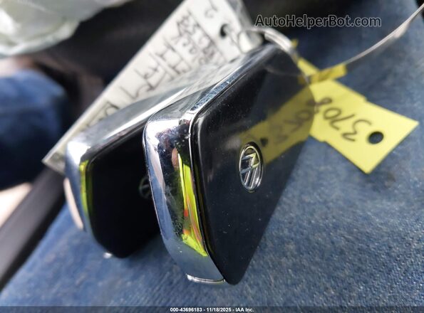 WVWGA7CD6PW188257 2023 VOLKSWAGEN GOLF Черный Вид панели приборов