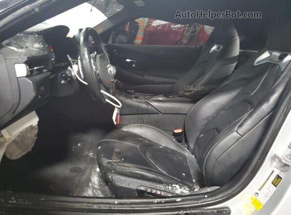 WZ1DB0C05MW043888 2021 TOYOTA SUPRA Серебряный Вид салона спереди