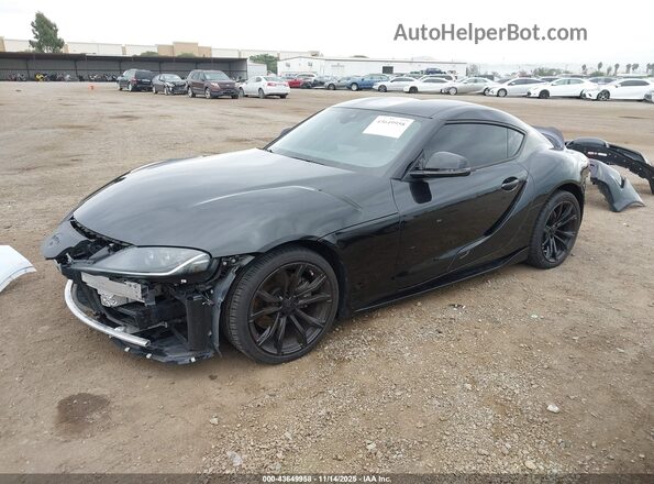 WZ1DB2C04MW042825 2021 TOYOTA GR SUPRA Черный Передняя левая четверть