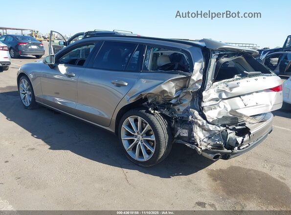 YV1102EK8L2376930 2020 VOLVO V60 Золотой Задняя левая четверть