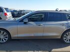 2020 Volvo V60 T5 Momentum Золотой vin: YV1102EK8L2376930