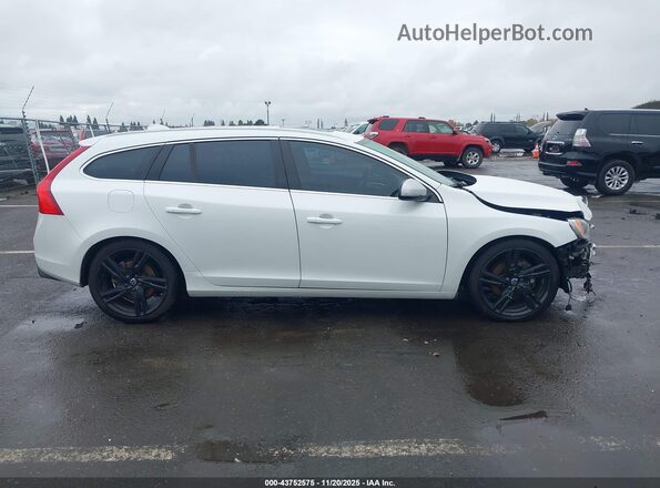 YV149MSS6H1354604 2017 VOLVO V60 White სალონის 360-გრადუსიანი ხედი