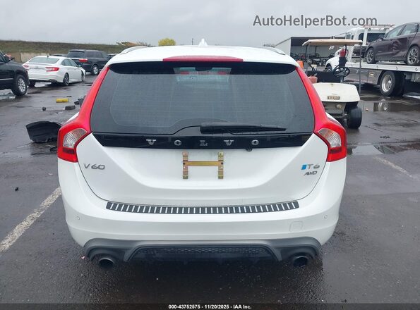 YV149MSS6H1354604 2017 VOLVO V60 White 