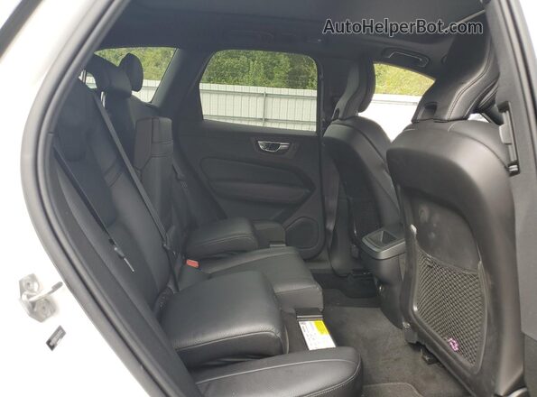 YV4102RK2L1478193 2020 VOLVO XC60 Белый Вид задней части салона