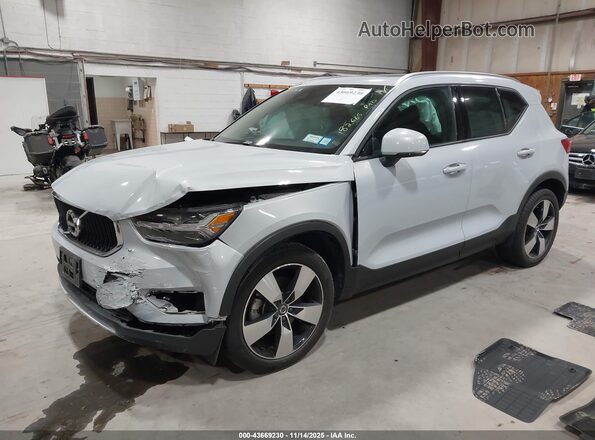YV4162UK0L2249186 2020 VOLVO XC40 Белый Передняя левая четверть