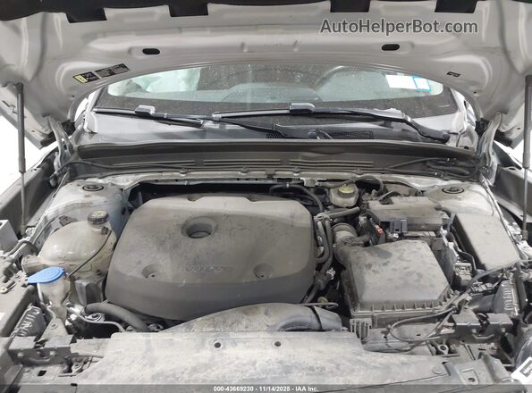 YV4162UK0L2249186 2020 VOLVO XC40 Белый Вид сзади