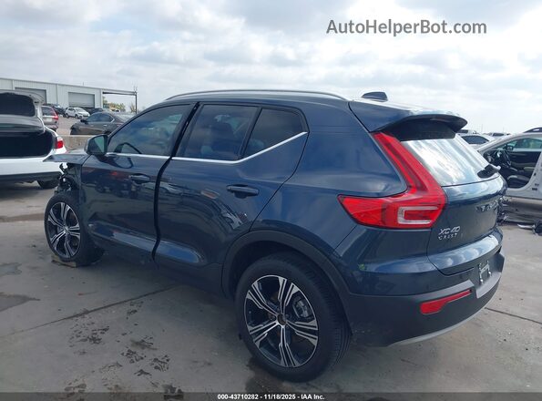YV4162UL4N2697409 2022 VOLVO XC40 Dark Blue Trasero izquierdo