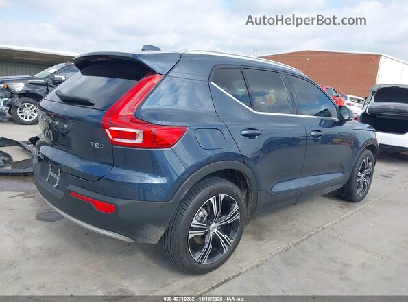 YV4162UL4N2697409 2022 VOLVO XC40 Dark Blue Trasero derecho