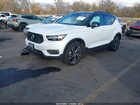 2021 Volvo Xc40 T5 R-design White vin: YV4162UMXM2572423
