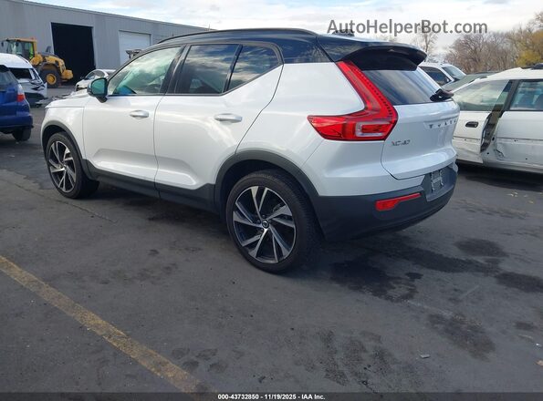 YV4162UMXM2572423 2021 VOLVO XC40 White Tył lewy