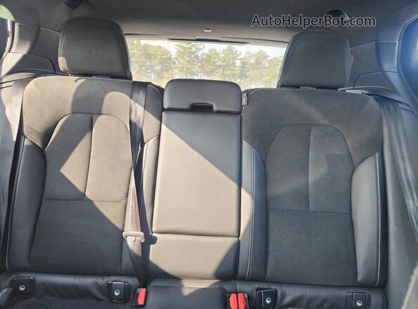YV4162XZ2K2012254 2019 VOLVO XC40 Black Vista de los asientos traseros